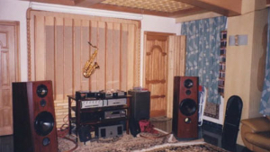 拥有大爱的ATC SCM-100音箱