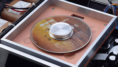 造型俊酷，用料扎实，声音可圈可点！